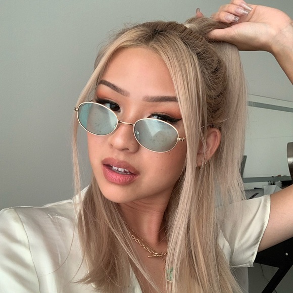 small green sunglasses